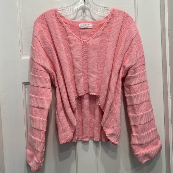 American Threads Sweaters - 🟢3 for $30🟢American Threads Bright Pink Cropped Sweater